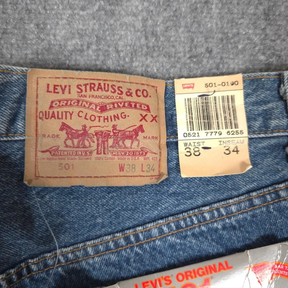 NWT VTG Levis 501 Jeans Mens 38x34 Straight Leg Button Fly USA Preshrunk 80s